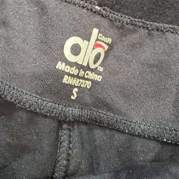 Alo Yoga Cool Fit Black Cropped Straight Leg Leggings Women’s Small - Picture 2 of 3